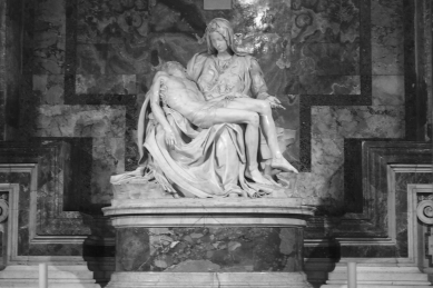Michelangelo's Pietà that sits in St. Peter's Basilica
